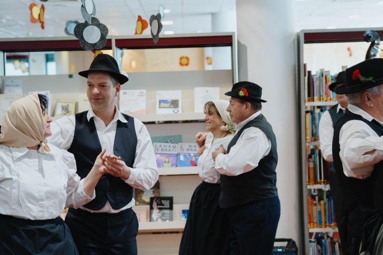 noč-v-objemu-ljudskega-izročila, pišk