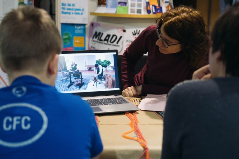 noč-v-objemu-ljudskega-izročila, pišk