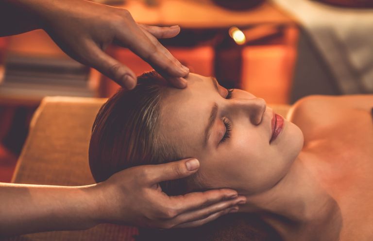 AKUPRESURA, GLAVA, MASAŽA