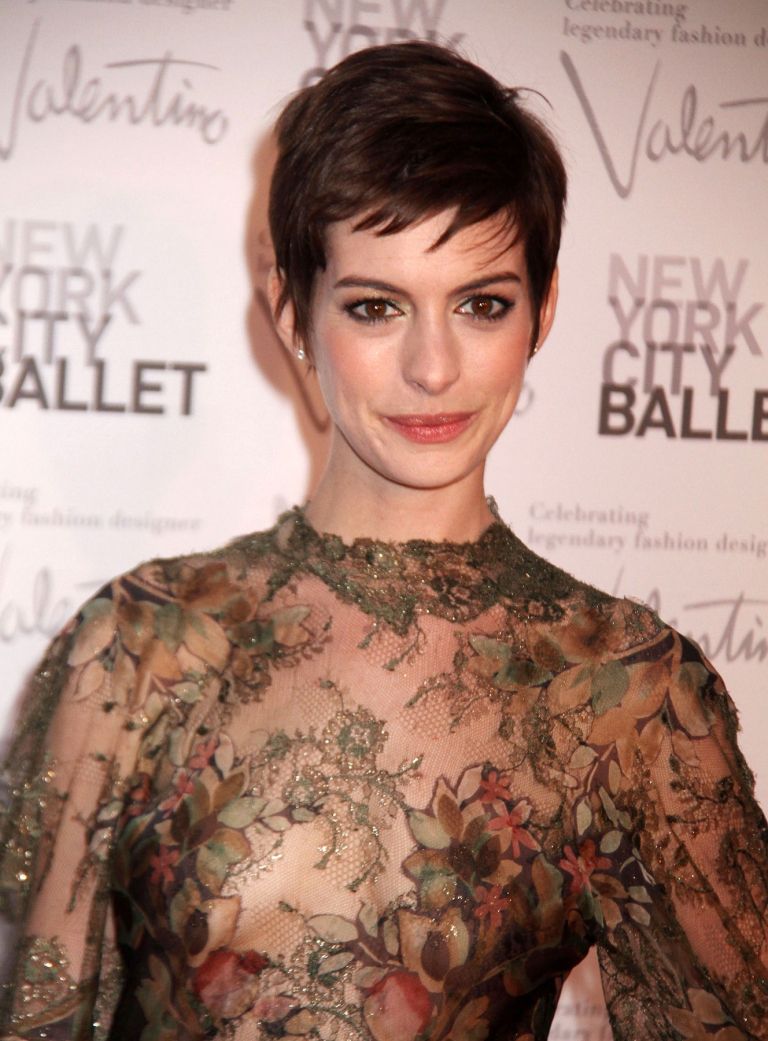 Anne Hathaway  2012.jpg