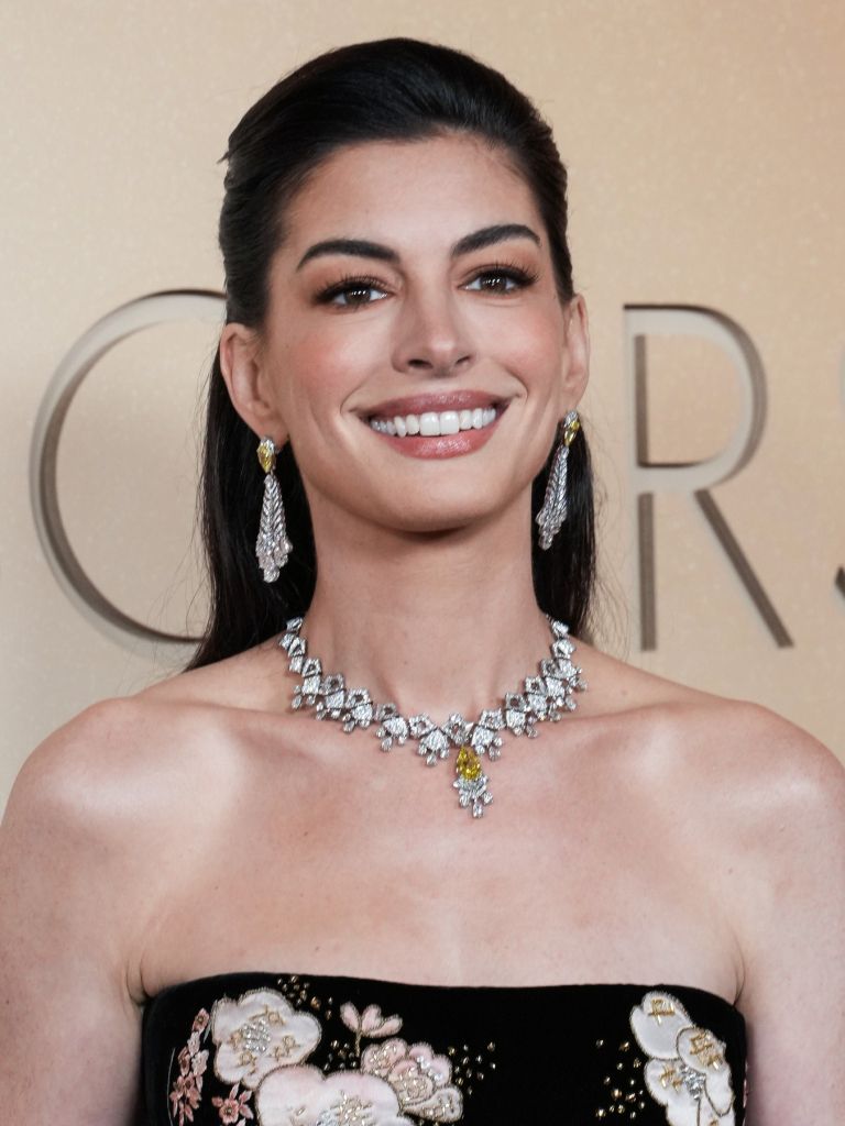 Anne Hathaway (1).jpg