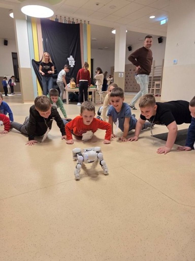 robotki-na-nocni-misiji, os-prezihovega-voranca-bistrica