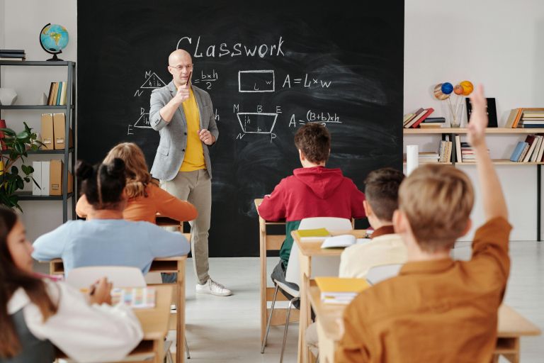 sola, plonkanje, izpit, pisanje, goljufanje, prepisovanje, matura