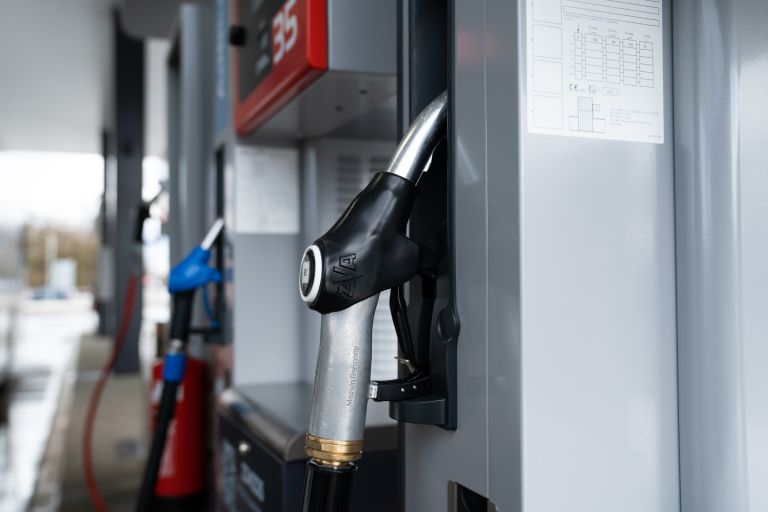 bencinski servis gorivo tankanje.jpg