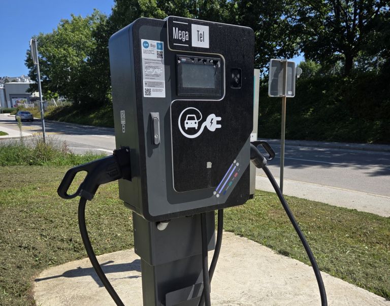 Polnilna postaja.jpg