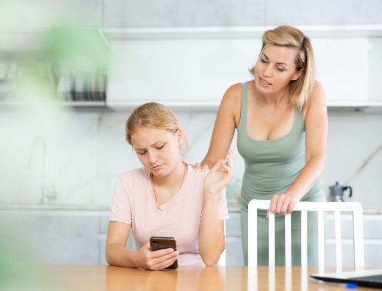 mama teži zaradi telefona