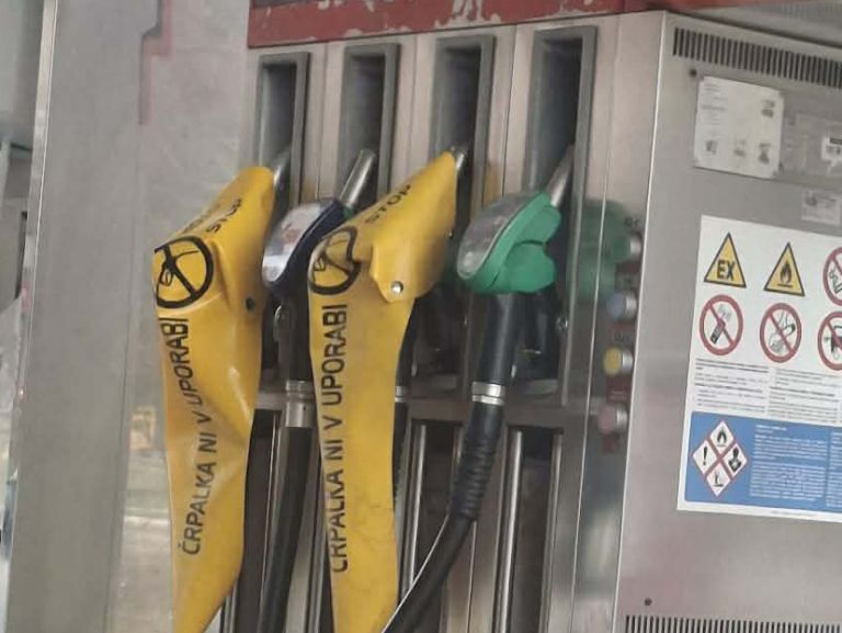 petrol, ravne.jpg