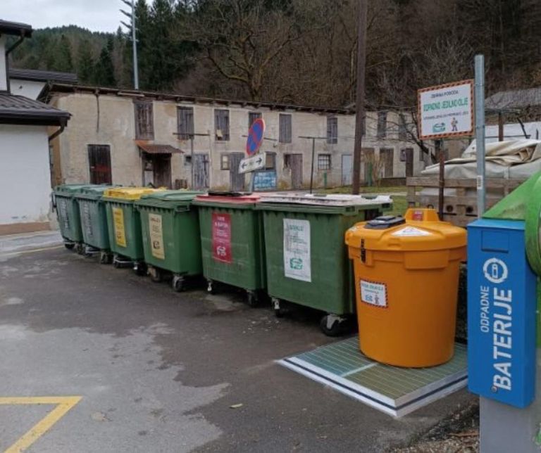 Zbiralnik odpadnega olja (komunala laško).jpg