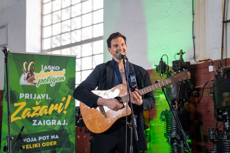 Kristijan Crnica - Kikifly