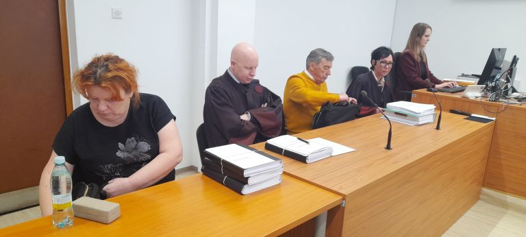 sojenje, atrij, oskodovanje, etaznih-lastnikov