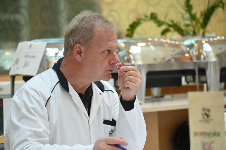 salamiada-2026, radenci-radin, ocenjevanje-suhih-salam