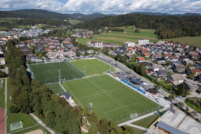 Nogometni park Brinje, foto Nejc Travnik.JPG