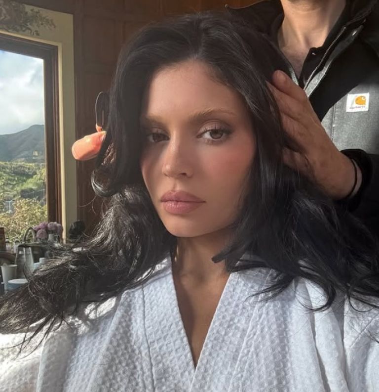 Kylie Jenner - naslovna