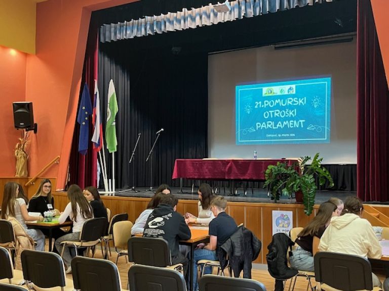 crensovci, otroski-parlament