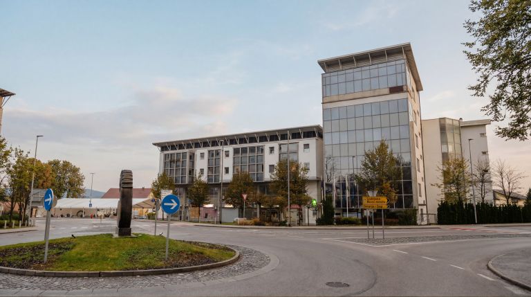 Občinska hiša, arhiv občine.png