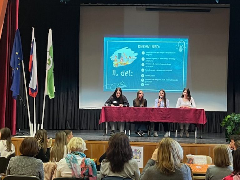 crensovci, otroski-parlament