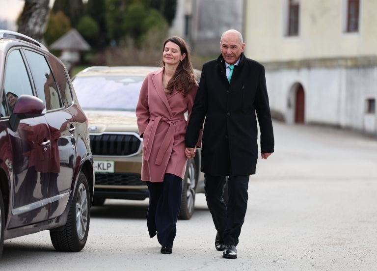 urska bacovnik janez jansa.jpg