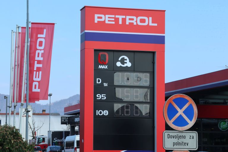 bencinska-crpalka, petrol, cena