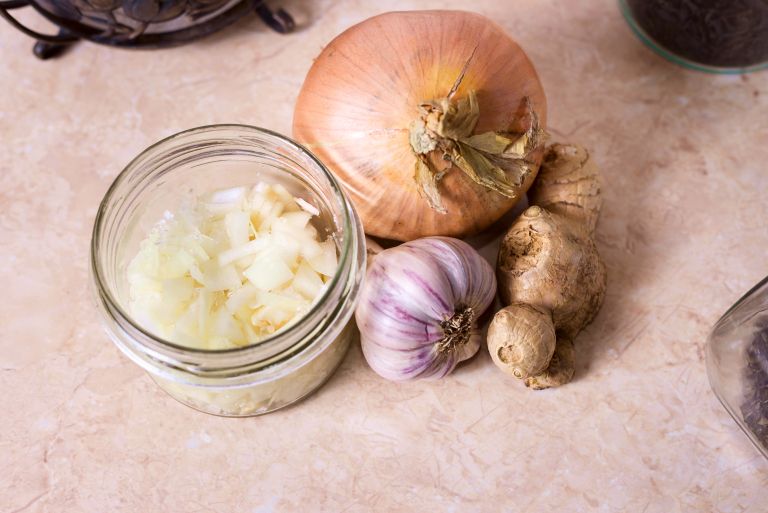 ingver česen čebula.jpg