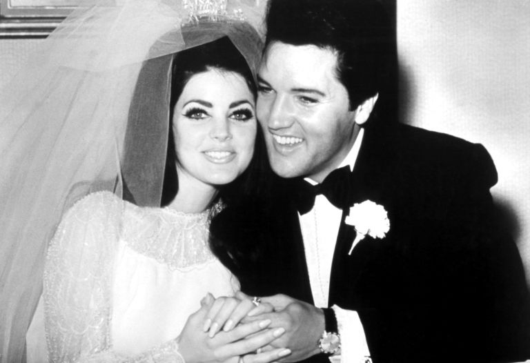 Priscilla Presley (4).jpg