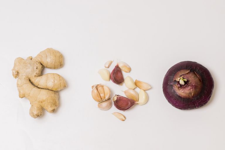 čebula česen ingver.jpg