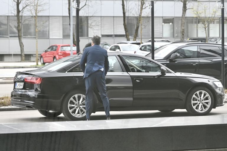 SESTANEK GOLOB KRISTALNA PALACA KOALICIJA.jpg