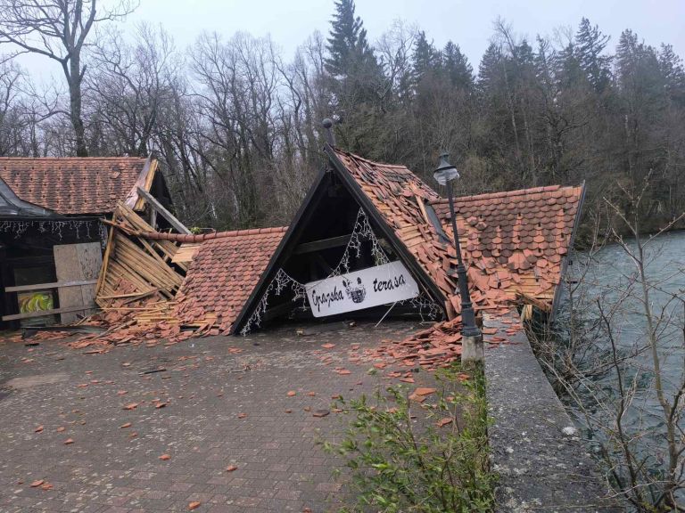 preddvor veter streha.jpg