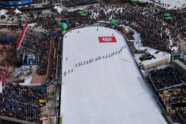 planica gledalci.jpg