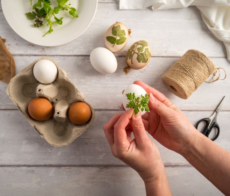 barvanje-pirhov, velikonocni-pirhi