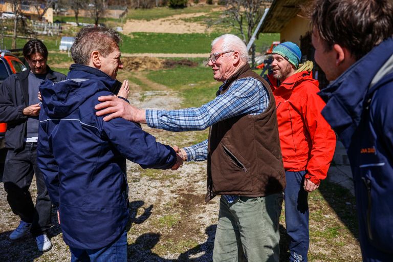 robert golob gorenjska vreme ujma veter gasilci.jpg
