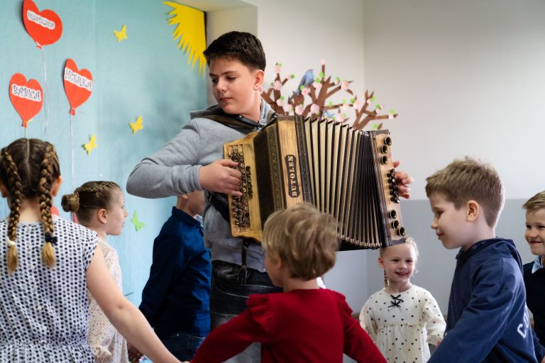 dan-zena, materinski-dan, predstava, berkovci