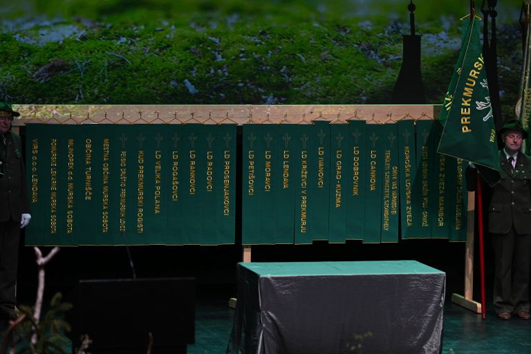 murska-sobota, lovci, razvitje-prapora-zld-prekmurje.