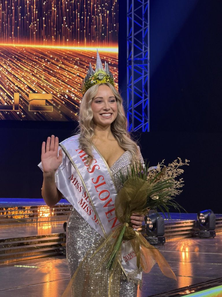 Nova Miss Slovenije Elin Kos.jpg