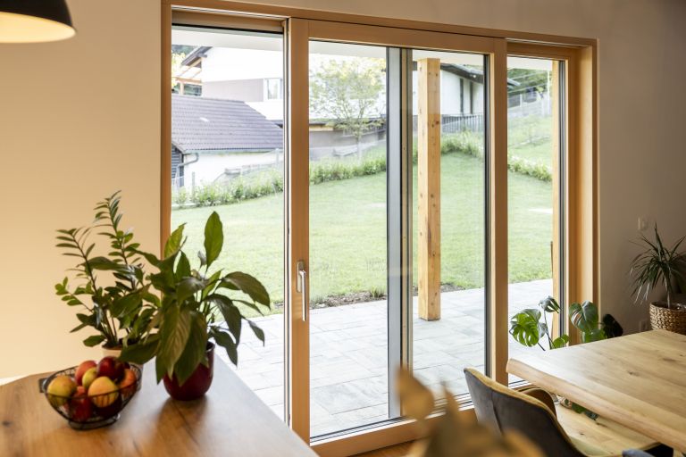 stavbno pohištvo ajm, sodobna arhitektura