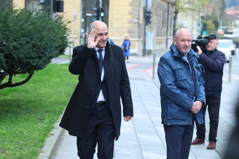 pogovori stranke predsednica.jpg