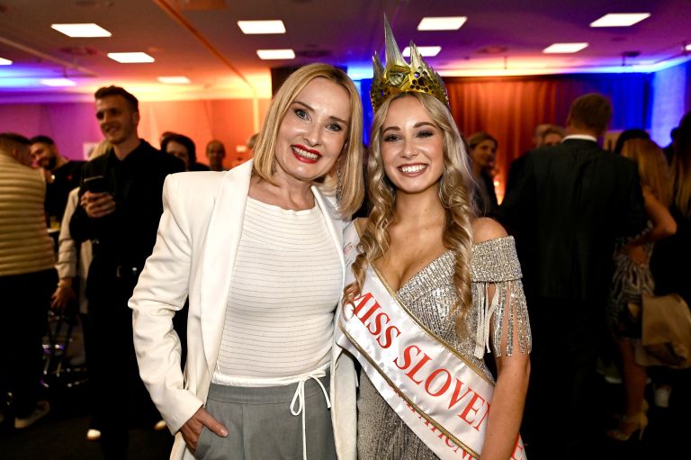 Elin Kos, Tanja Ribič