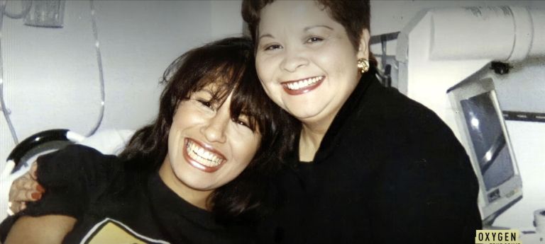 Selena in Yolanda Saldivar – oboževalka, ki je postala njena senca … in nato njena morilka.
