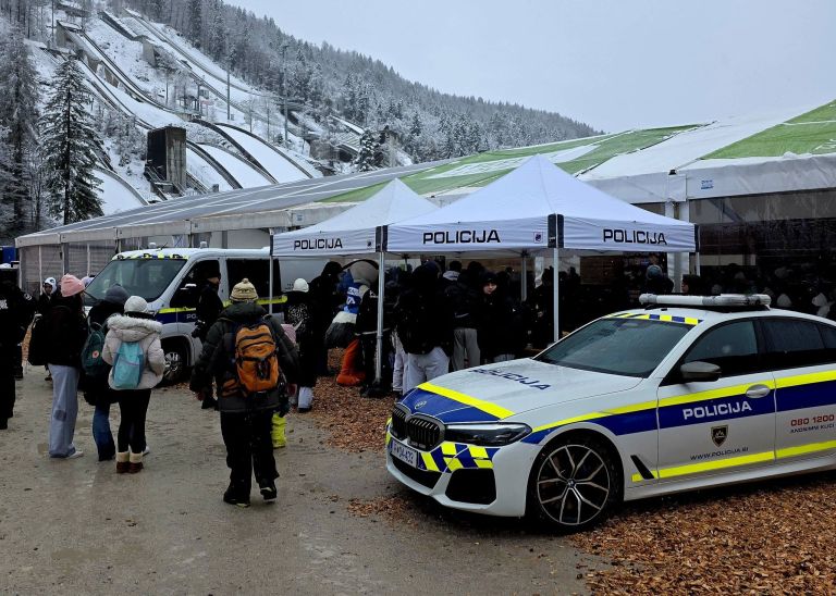 policija planica.jpg