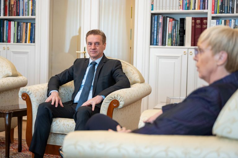 pogovori predsednica stranke vlada.jpg