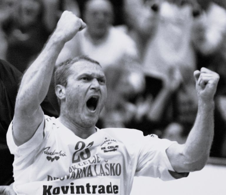 kokšarov črnobela.jpg