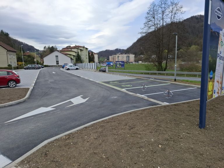 Parkirisce Petelinkarjeva 1.JPG