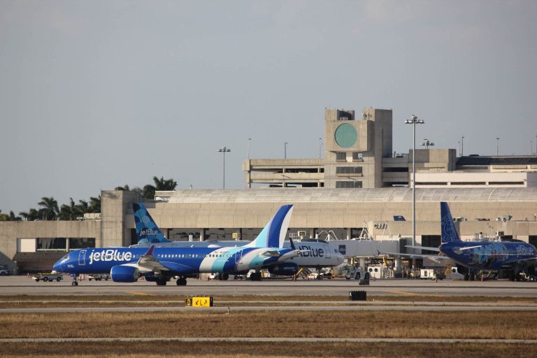 letalisce palm beach.jpg