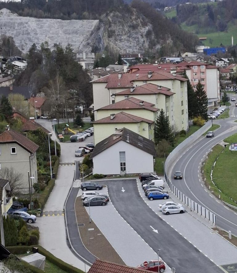 Parkirisce Petelinkarjeva 3.JPG