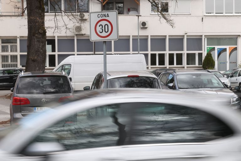 promet, cesta, hitrost, poraba-goriva, omejitev