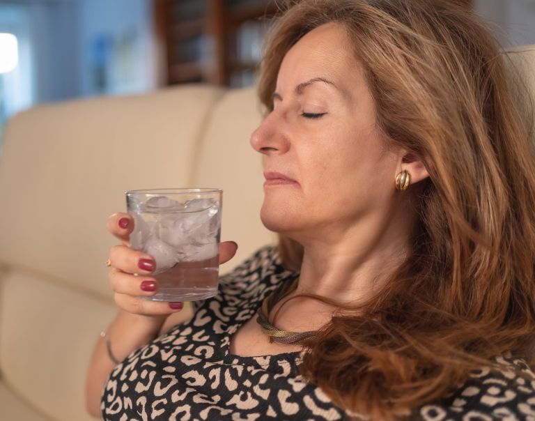 vročinski obivi, pitje vode, mrzla pijača