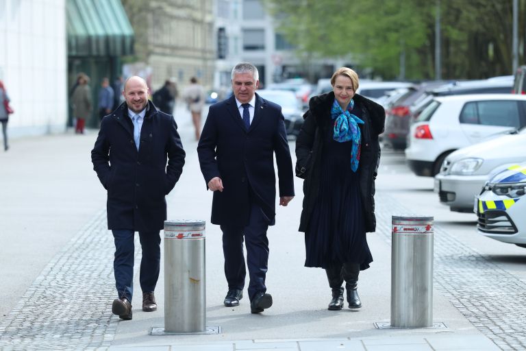 vrtovec lotric bergant Robert Balen.jpg