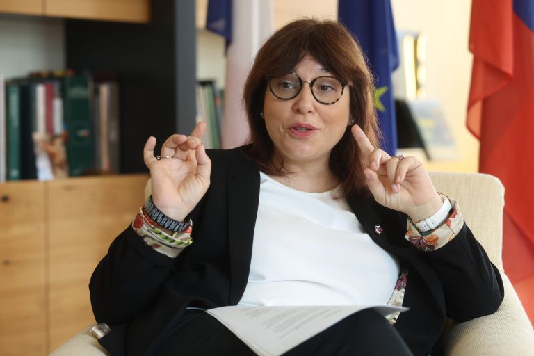 fabienne-ruyno, veleposlanica