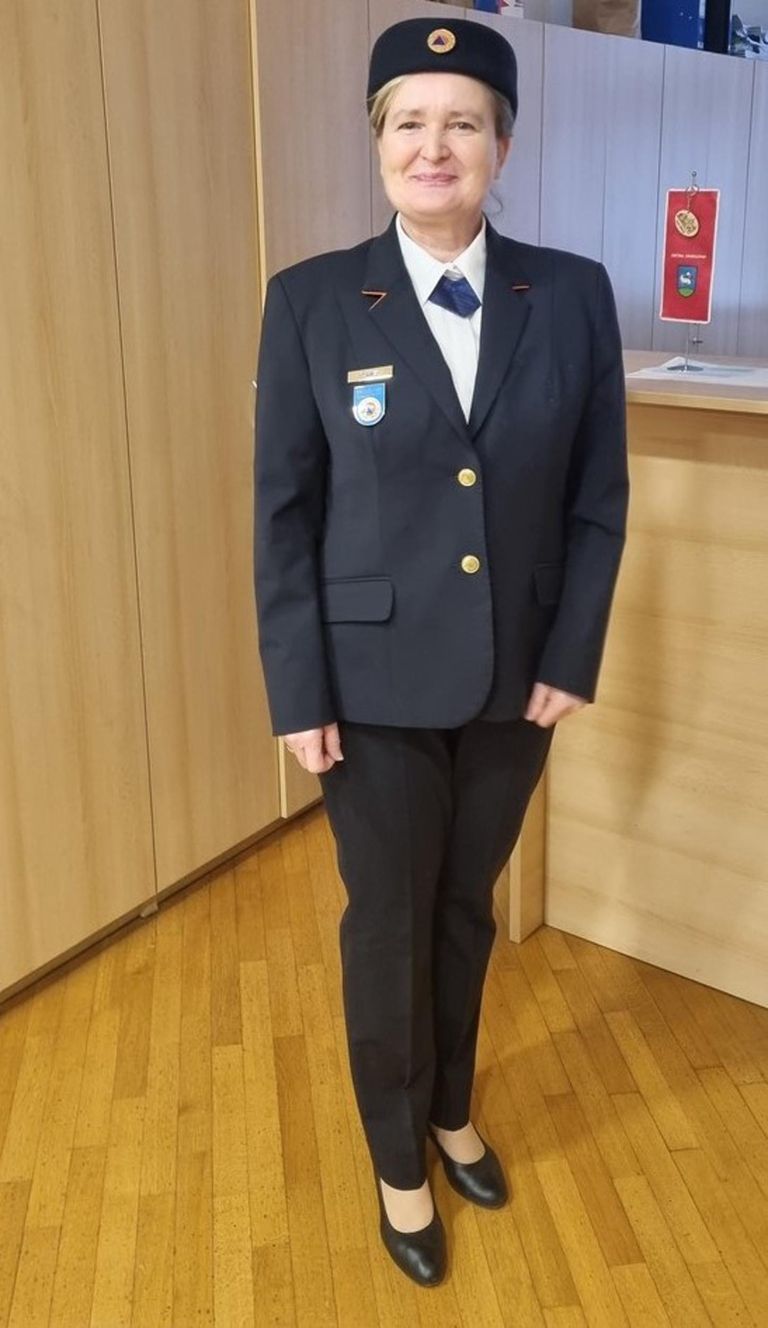 Dominika Knez V uniformi CZ.jpg