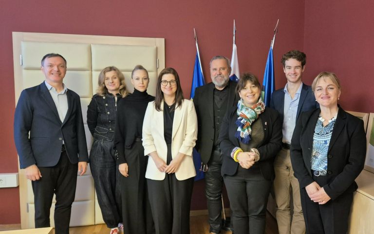 Obisk francoske veleposlanice v Trbovljah (002).jpg