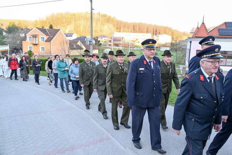 velika-noc, zupnija-grad, vstajenjska-procesija